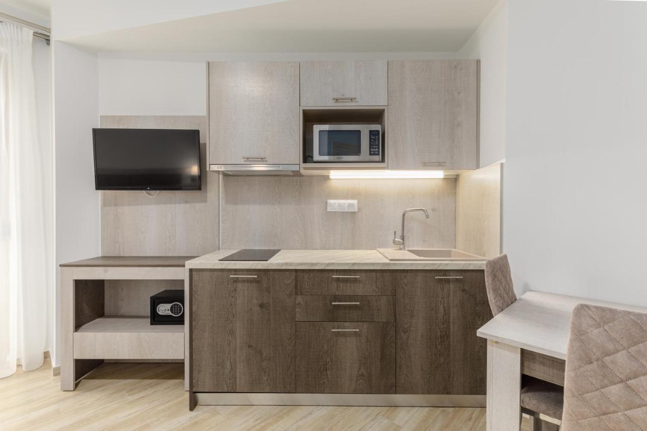Aria Garden Suites Nikiti  Bagian luar foto
