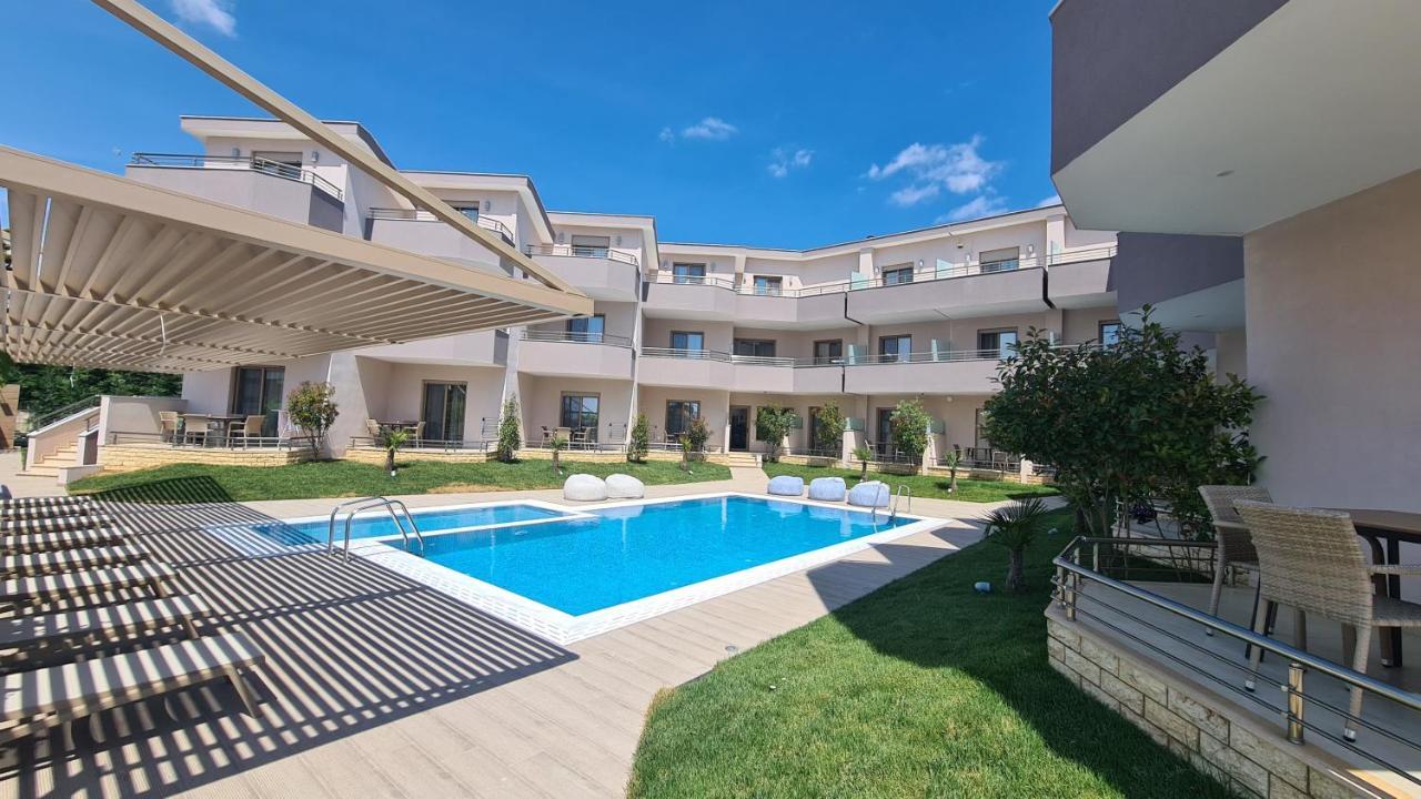 Aria Garden Suites Nikiti  Bagian luar foto